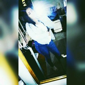 Meet your Posher, Cecilia